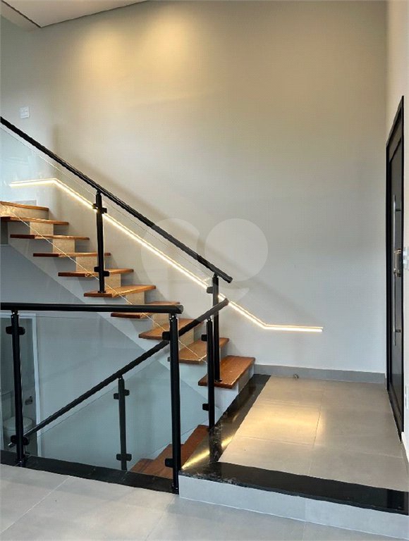 Casa à venda com 3 quartos, sendo 1 suíte, no condomínio Residencial Lagos D Icarai, Salto - SP