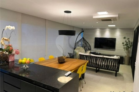 Apartamento com 120m², 3 dormitórios, sendo 3 suítes, 2 vagas de garagem, à venda no Tatuapé.