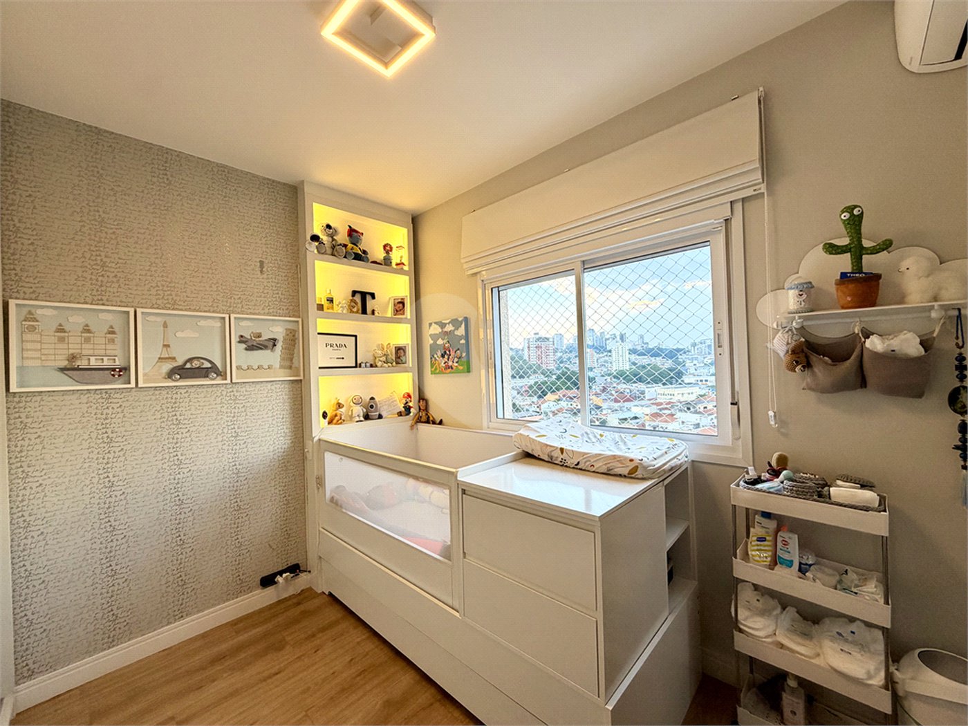 Apartamento à venda com 3 suítes em Vila Romana, São Paulo, SP