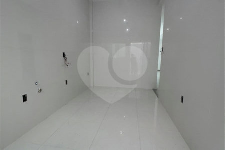 Casa à venda com 4 quartos, sendo 1 suíte, em Inhoaíba, Rio de Janeiro, RJ