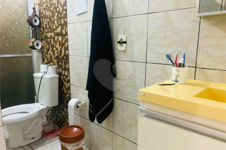 Casa à venda com 3 quartos, sendo 1 suíte, em Vila Barcelona, Sorocaba, SP