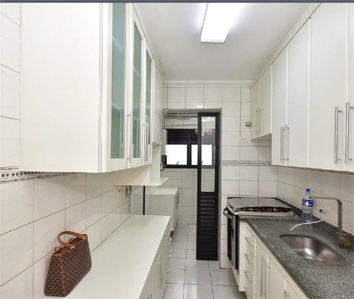 Apartamento à venda com 3 quartos, sendo 1 suíte, em Vila Andrade, São Paulo, SP
