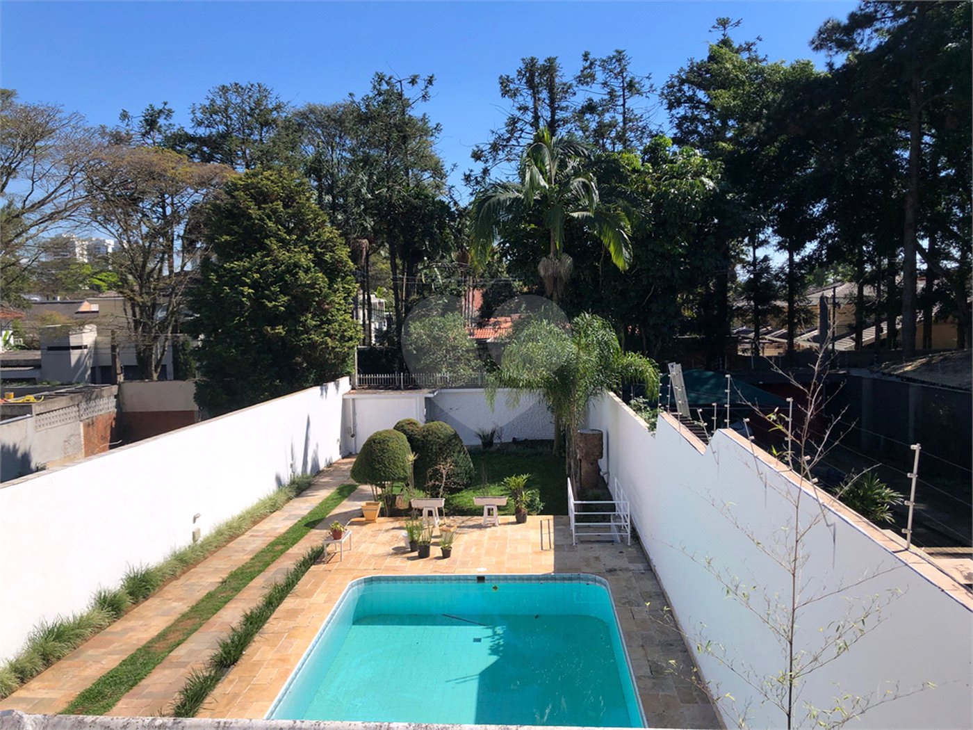 Sobrado à venda com 4 quartos, sendo 2 suítes,  em Alto da Boa Vista, São Paulo, SP