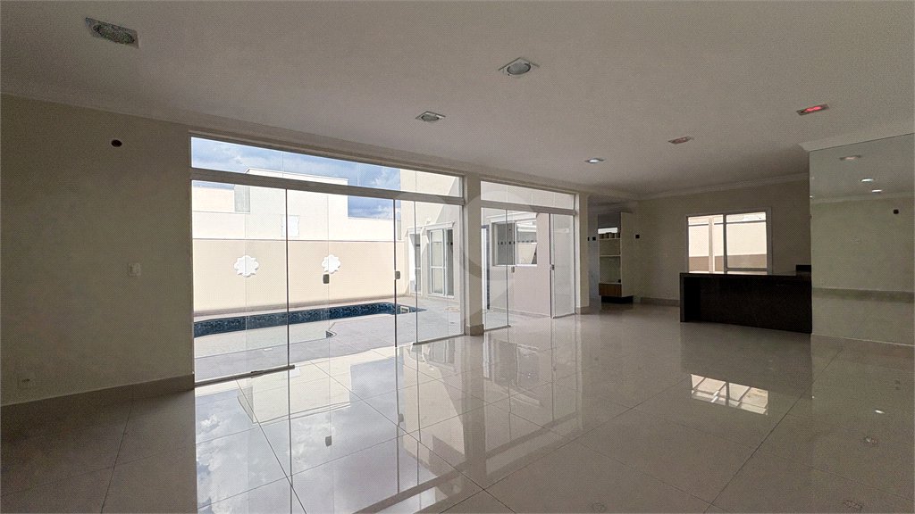 Casa à venda com 3 suítes no condomínio Belvedere II, Votorantim - SP