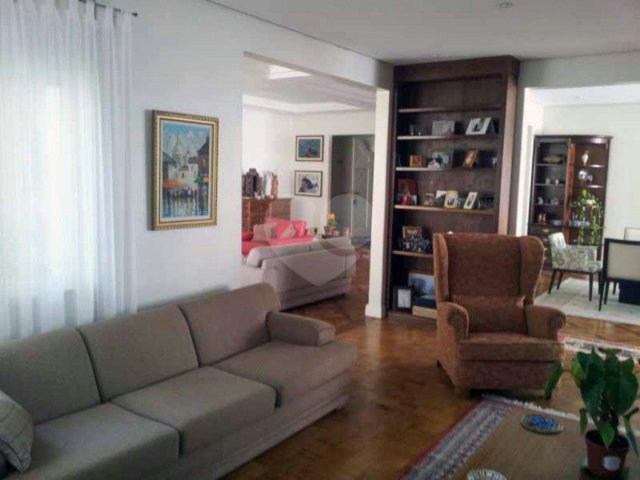Apartamento à venda com 3 quartos, sendo 1 suíte,  em Bela Vista, São Paulo, SP
