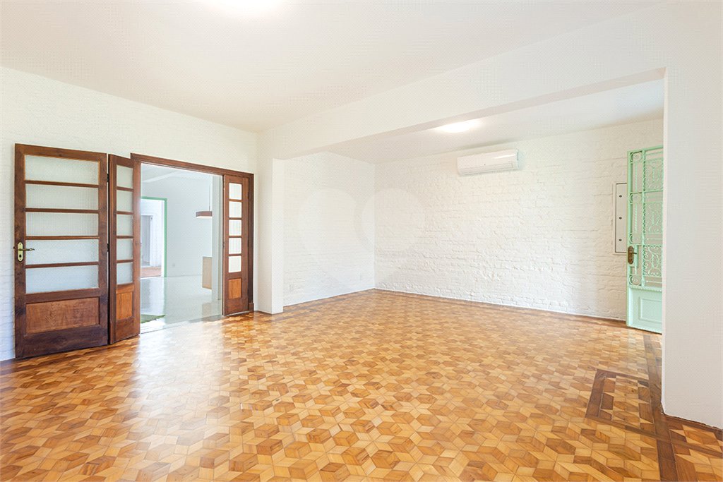 Casa de Vila à venda com 4 quartos, sendo 2 suítes, em Perdizes, São Paulo, SP
