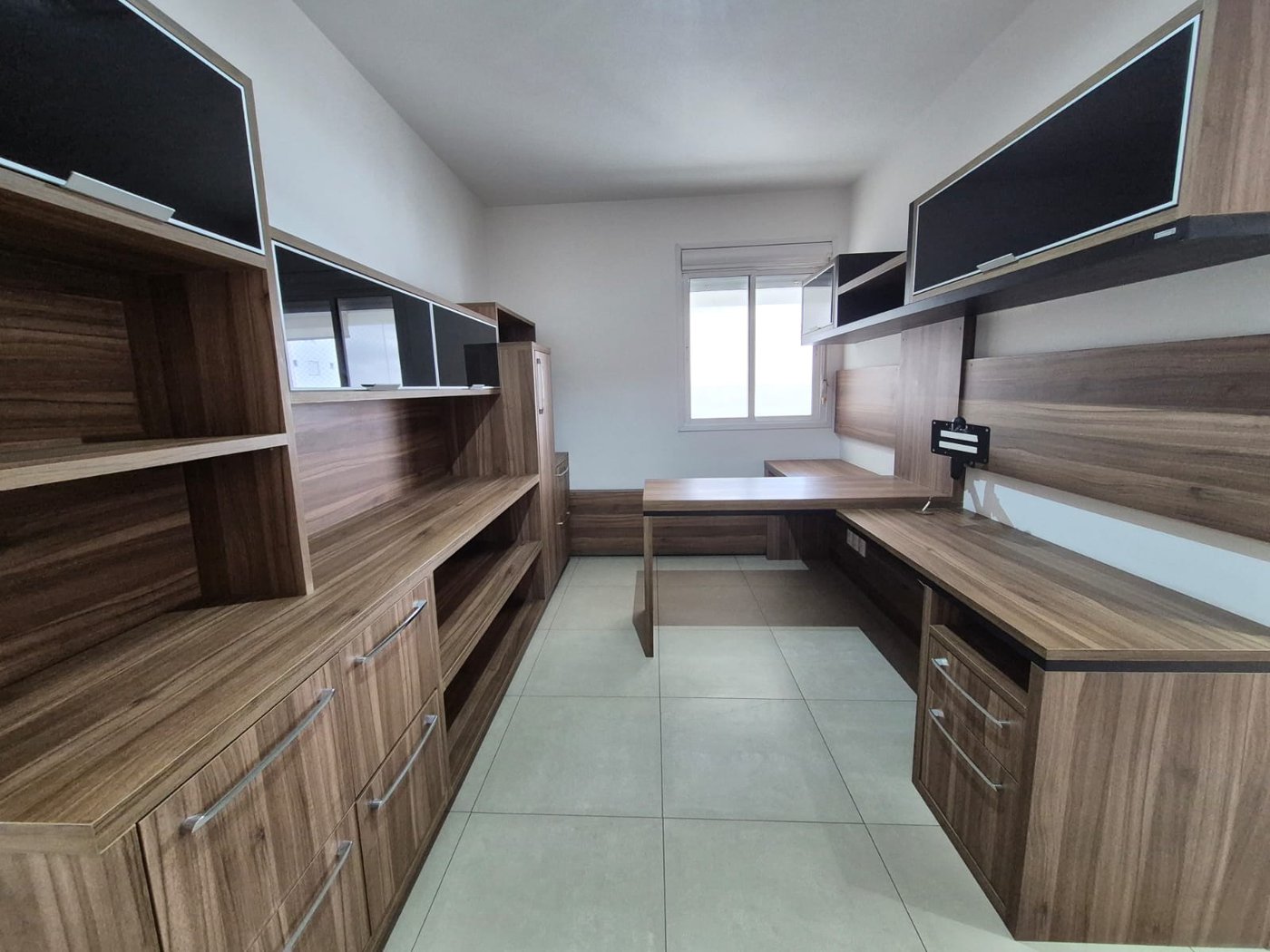 Apartamento à venda ou para alugar, 110m² com 2 quartos, sendo 1 suíte, escritório e  vagas Condomínio Paulistano, São Paulo - SP