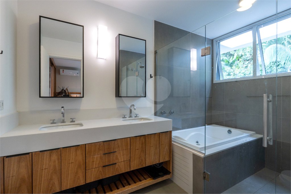 Casa à venda com 3 suítes no condomínio Modernne, São Paulo - SP