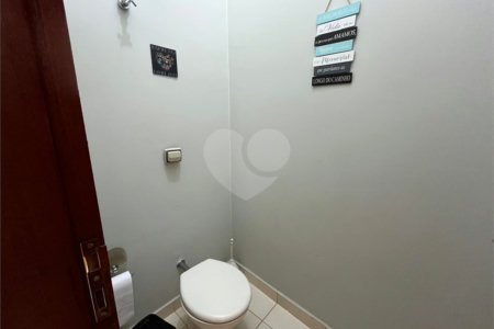 Casa à venda com 3 suítes em Jardim Shangri-lá, Itapetininga, SP