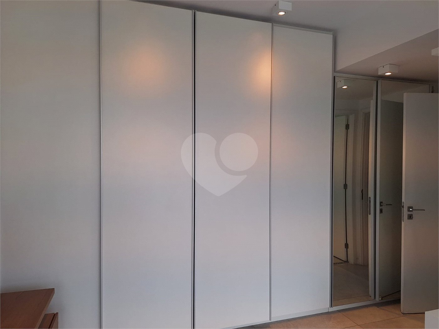 Apartamento à venda com 2 quartos, sendo 1 suíte,  em Vila Leopoldina, São Paulo, SP