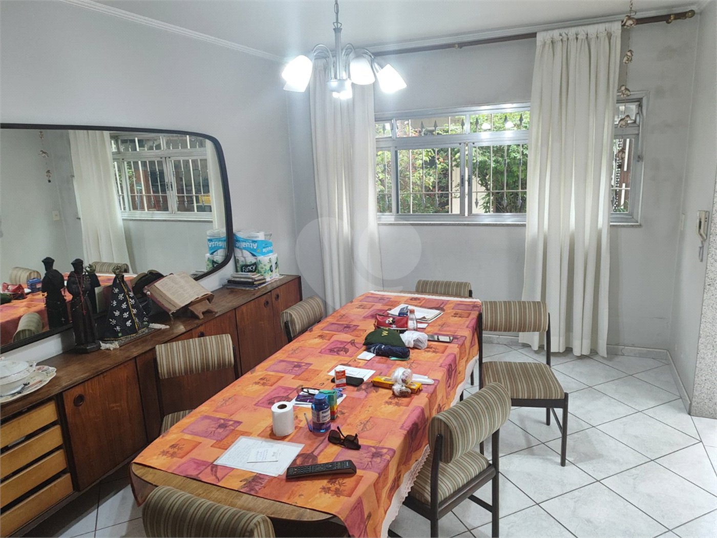 Casa à venda com 4 quartos, sendo 2 suítes, no condomínio Chácara das Rosas, São Paulo - SP