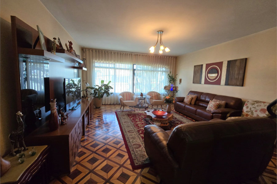 Casa à venda com 3 quartos, sendo 1 suíte, em Vila Guilherme, São Paulo, SP