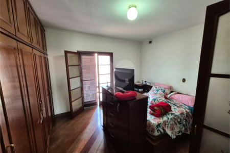 Casa à venda com 3 quartos, sendo 1 suíte, em Parque São Domingos, São Paulo, SP