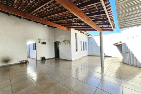 Casa à venda com 3 quartos, sendo 1 suíte,  em Jardim Jóquei Clube, Ribeirão Preto, SP