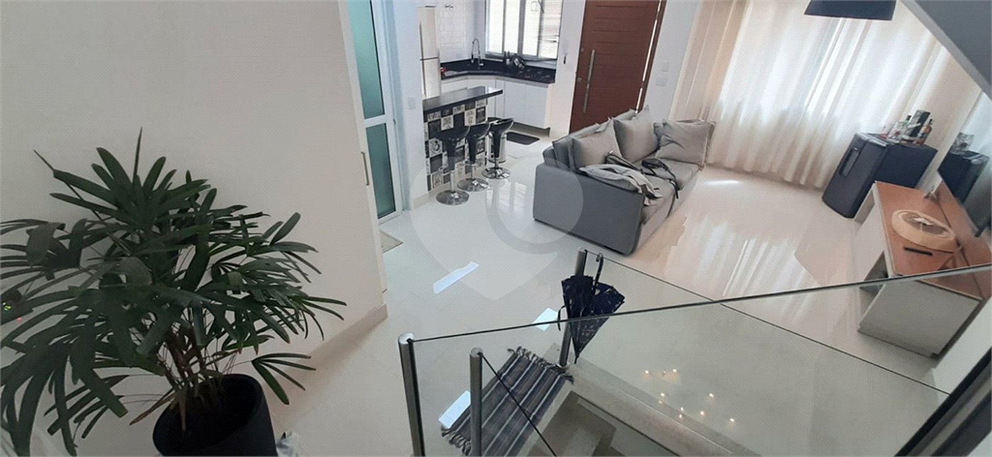 Casa à venda com 3 quartos, sendo 1 suíte, no condomínio Residencial Gran Veiga, São Paulo - SP
