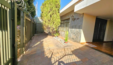 Casa Térrea à venda com 6 quartos, sendo 4 suítes,  em Jardim Maria Goretti, Ribeirão Preto, SP