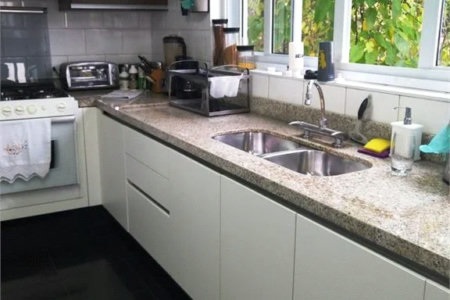 Casa à venda com 4 quartos, sendo 3 suítes, em Vila Tramontano, São Paulo, SP