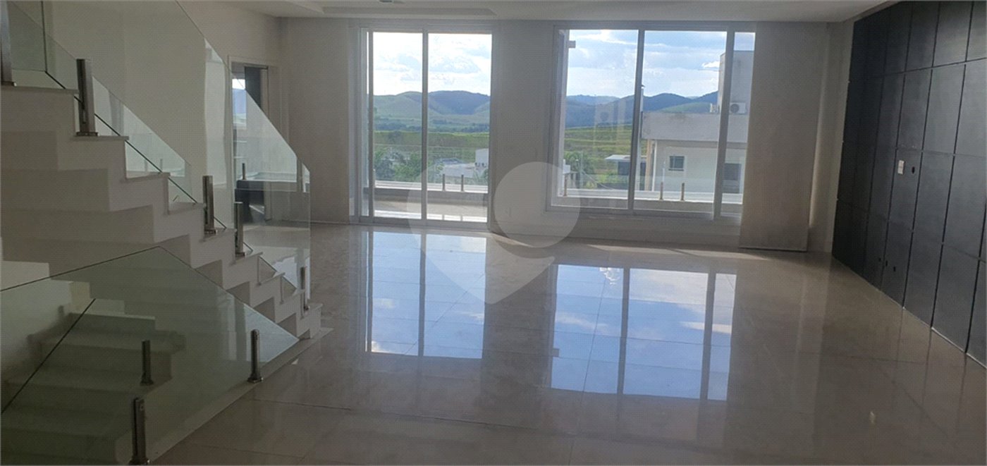 Casa à venda ou para alugar com 4 suítes no condomínio Residencial Jaguary, São José dos Campos - SP