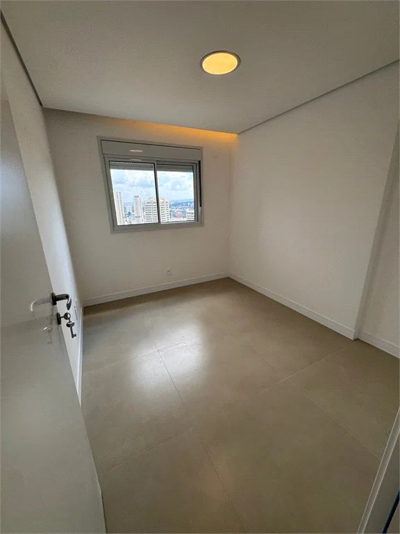Apartamento à venda com 3 quartos, sendo 1 suíte, em Vila Anastácio, São Paulo, SP