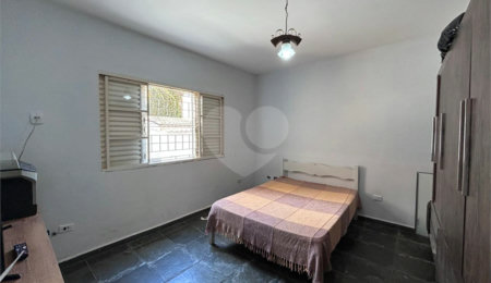 Casa à venda com 5 quartos, sendo 2 suítes,  em Jardim Maristela, Atibaia, SP