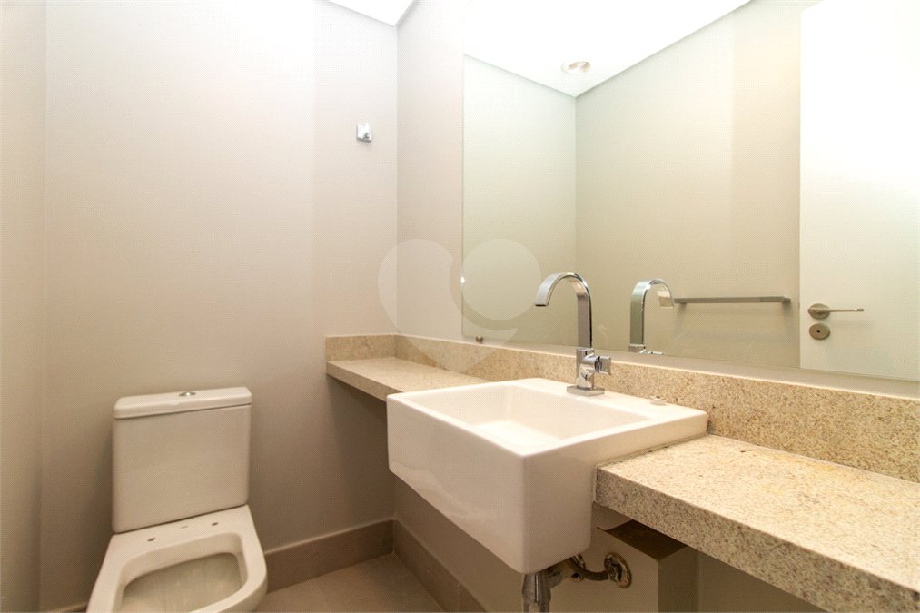 Apartamento à venda ou para alugar com 3 suítes em Jardim Morumbi, São Paulo, SP