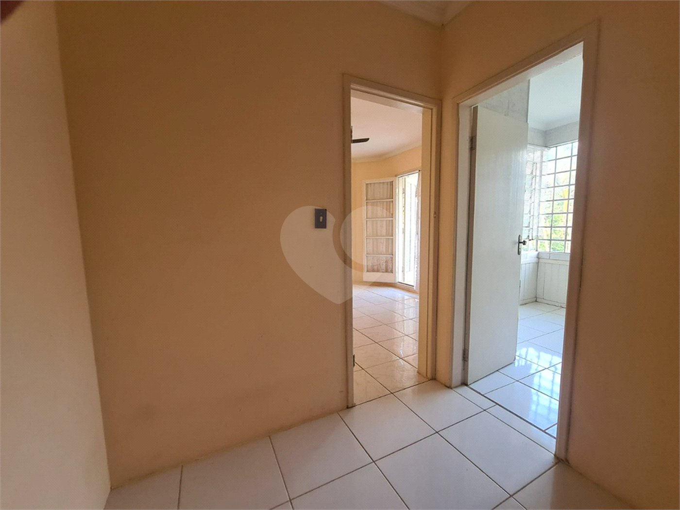 Casa à venda com 3 quartos, sendo 1 suíte, no Centro, Araçoiaba da Serra, SP