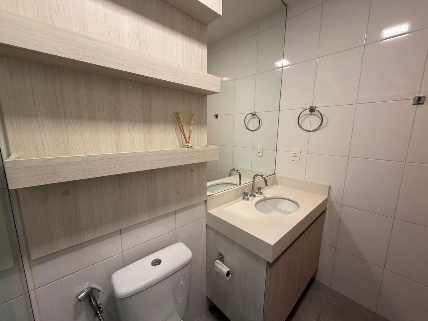 Apartamento com 2 dormitórios à venda, 72 m² por R$ 1.350.000,00 - Gonzaga - Santos/SP