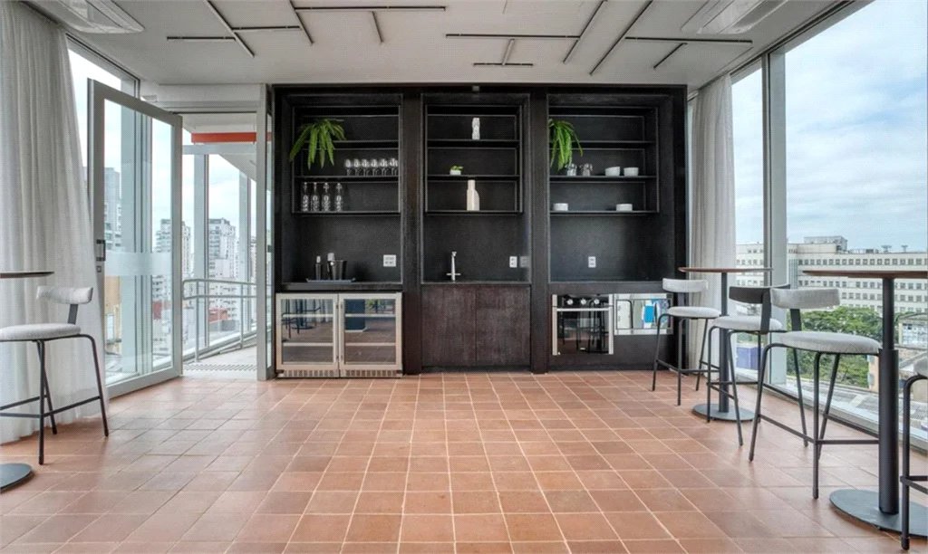 Apartamento à venda ou para alugar com 1 suíte em Pinheiros, São Paulo, SP