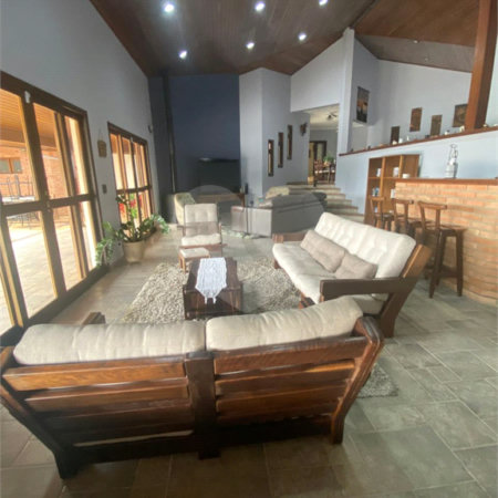 Casa à venda com 4 suítes no condomínio Vale da Santa Fé, Vinhedo - SP