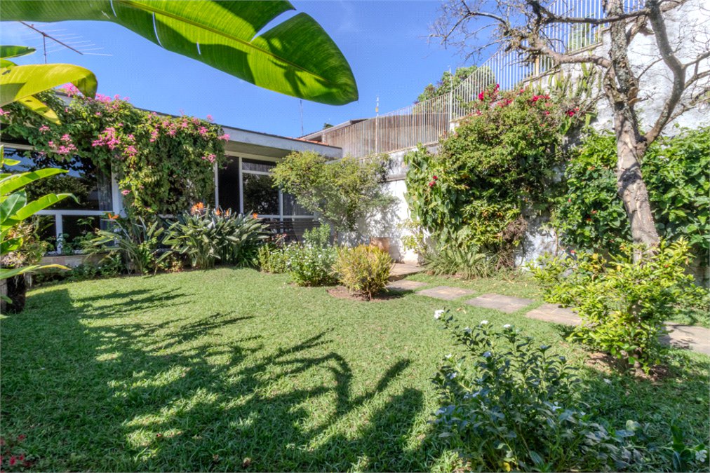 Casa Térrea à venda com 4 quartos, sendo 1 suíte, em Brooklin, São Paulo, SP
