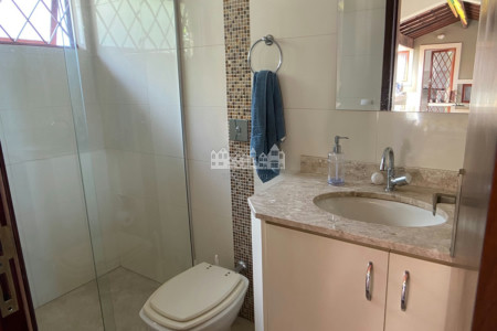 Casa à venda com 3 quartos, sendo 1 suíte, com vista deslumbrante em Recreio Maristela, Atibaia