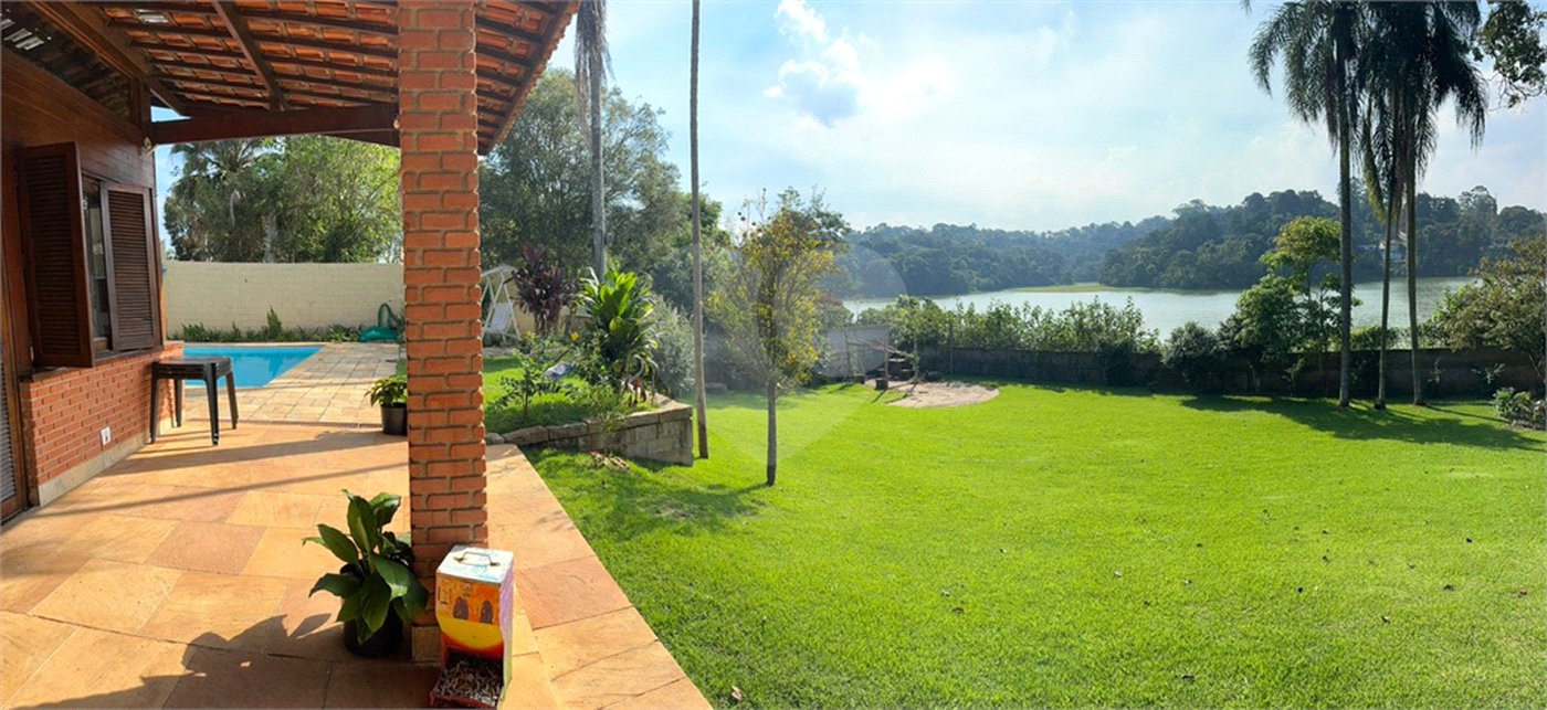 Casa à venda com 8 quartos, sendo 4 suítes, em Eldorado, Diadema, SP
