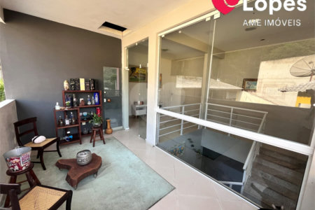 Casa à venda com 4 quartos, sendo 3 suítes, no condomínio Fazenda Cantagalo, Rio de Janeiro - RJ