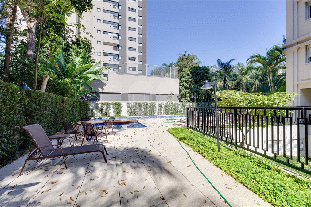 Apartamento para alugar com 3 quartos, sendo 1 suíte, em Alto da Boa Vista, São Paulo, SP