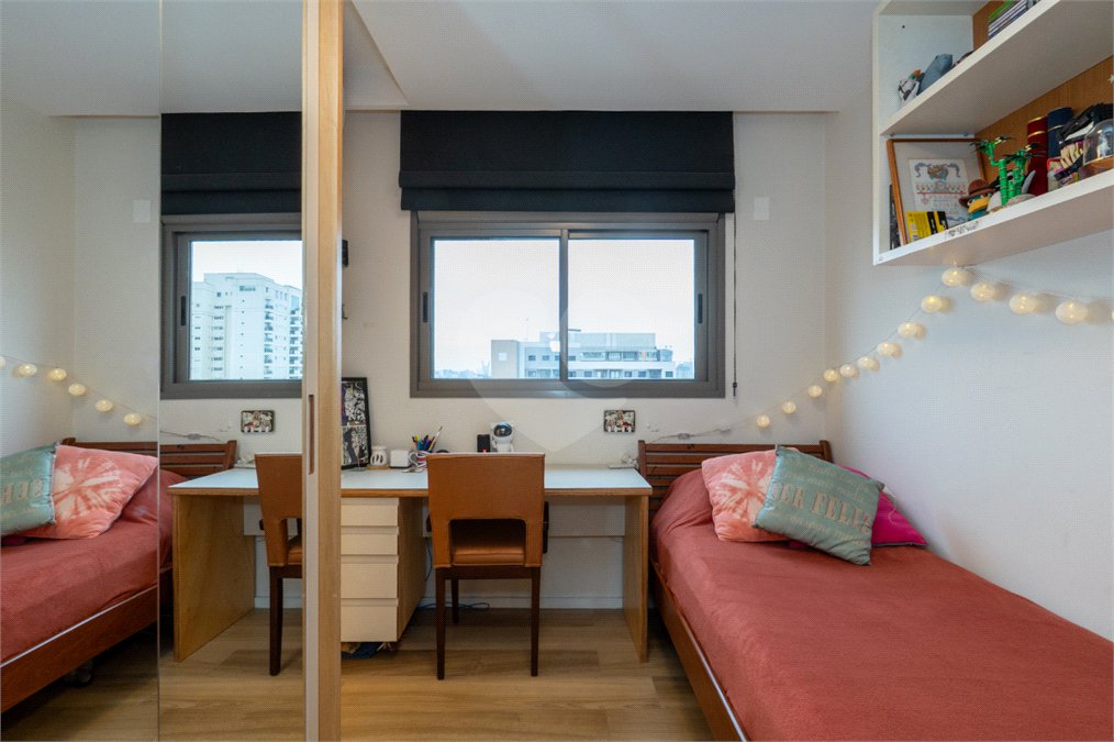 Apartamento à venda com 3 suítes em Campo Belo, São Paulo, SP
