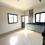Casa à venda ou para alugar com 3 quartos, sendo 1 suíte, no condomínio Residencial Marchant Buarque, Atibaia - SP