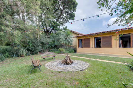 Casa Térrea à venda ou para alugar com 5 quartos, sendo 2 suítes,  em Jardim Prudência, São Paulo, SP