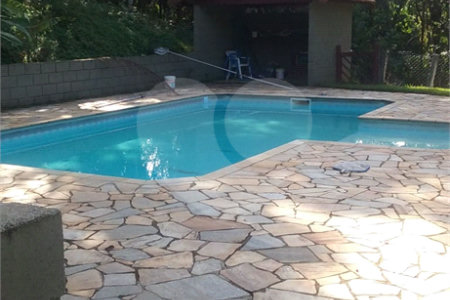 Casa à venda com 6 quartos, sendo 3 suítes, em Monte Alegre, Vinhedo, SP