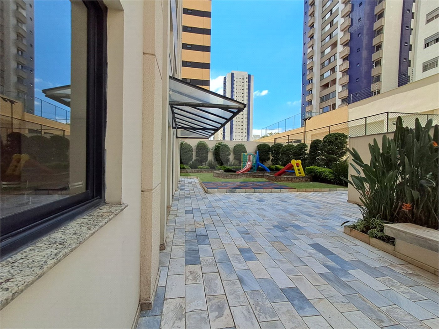 Apartamento à venda com 2 quartos, sendo 1 suíte, em Vila Pompéia, São Paulo, SP