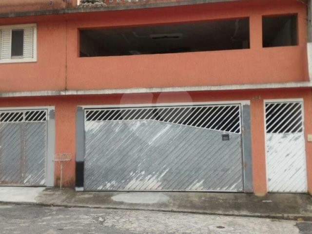 Sobrado à venda com 4 quartos, sendo 1 suíte,  em Tremembé, São Paulo, SP