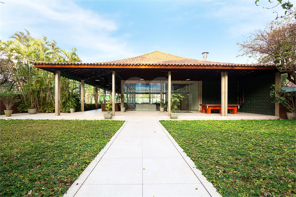 Apartamento à venda com 4 suítes em Jardim Marajoara, São Paulo, SP