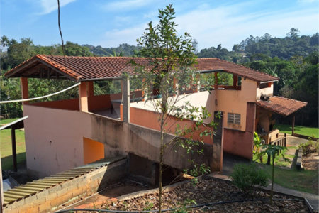 Chácara à venda ou para alugar com 3 quartos, sendo 1 suíte,  em Parque Residencial Itapeti, Mogi das Cruzes, SP