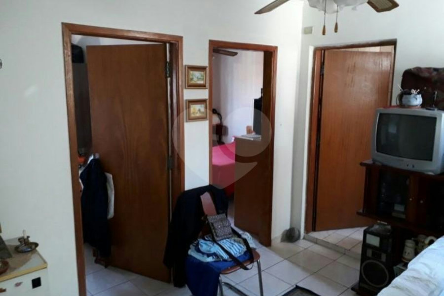 Sobrado à venda com 3 quartos, sendo 1 suíte, em Tremembé, São Paulo, SP