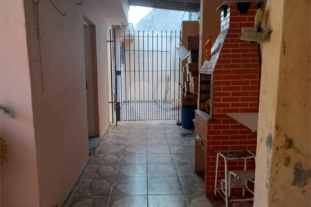 Casa à venda com 3 quartos, sendo 1 suíte,  em Vila Tiradentes, São Paulo, SP