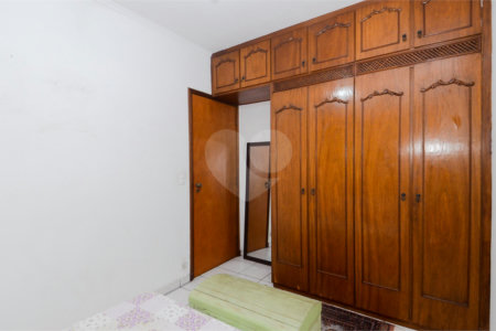 Casa à venda com 4 quartos, sendo 1 suíte, em Jardim Nova Taboão, Guarulhos, SP