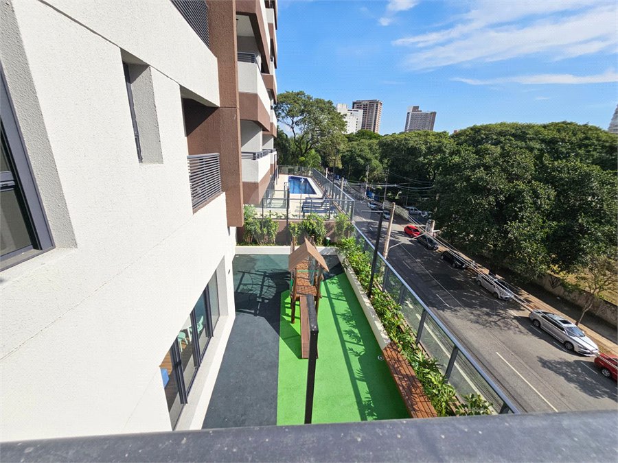 Apartamento à venda com 3 quartos, sendo 1 suíte, em Alto da Boa Vista, São Paulo, SP