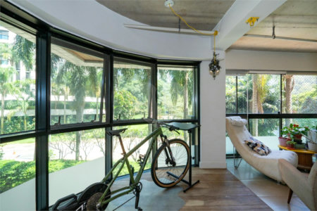Apartamento à venda com 3 quartos, sendo 1 suíte, em Jardim Morumbi, São Paulo, SP