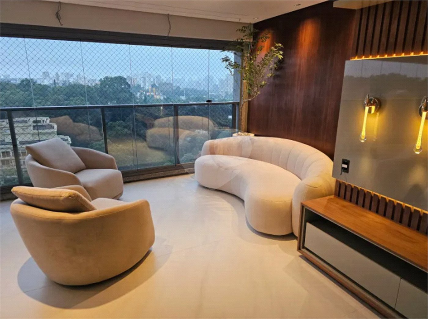 Apartamento à venda com 3 suítes em Jardim Morumbi, São Paulo, SP