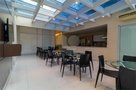 Apartamento à venda com 4 suítes em Campo Belo, São Paulo, SP