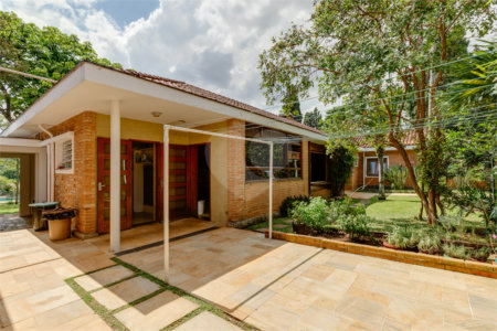 Casa Térrea à venda com 4 quartos, sendo 1 suíte, em Chácara Monte Alegre, São Paulo, SP